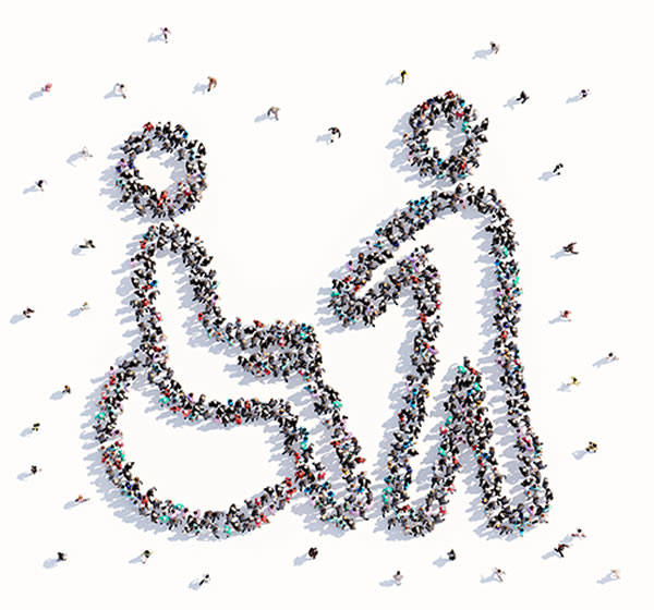 Ayudando a persona de silla de ruedas